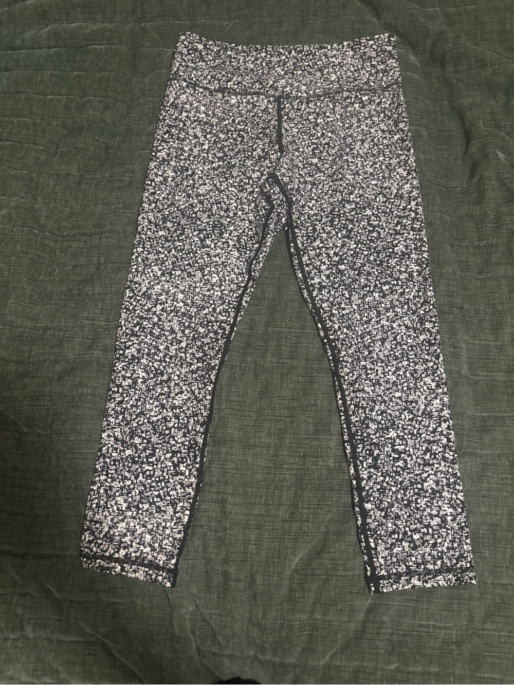 Zyia NWOT leggings black and white speckle